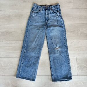 Levi’s Ribcage Straight Ankle Jeans Distressed Cropped size 25 Light Wash